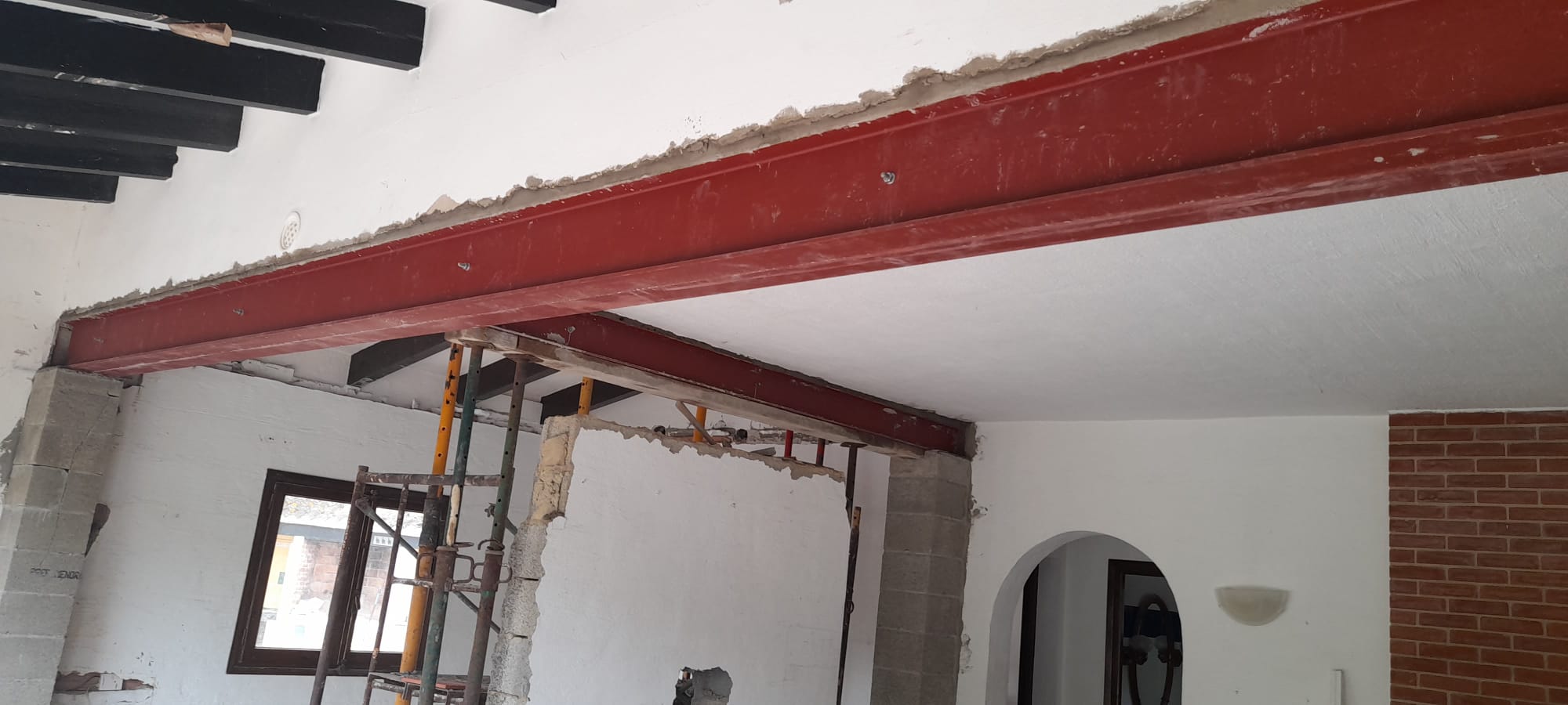 Construcción de horno y barbacoa